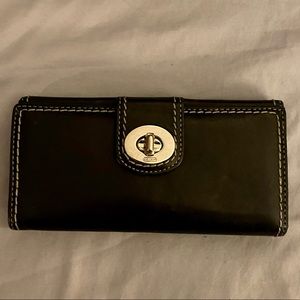 MAKE AN OFFER 🎰Leather Coach Wallet
